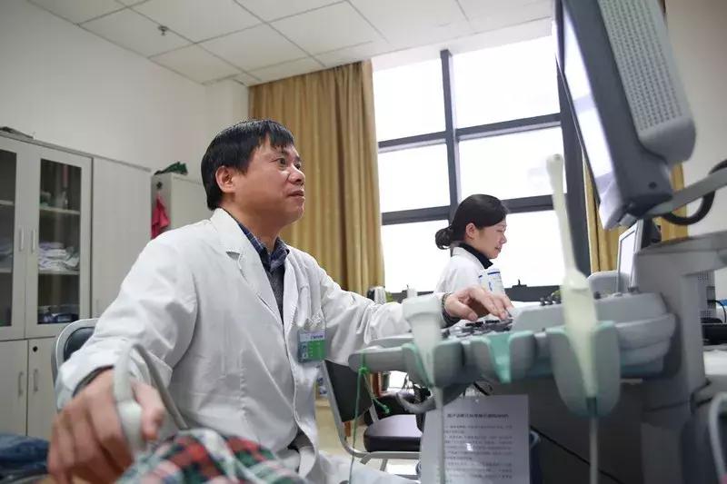 湖南株洲公交车司机突然发病,肝癌破裂大出血抢救无效死亡