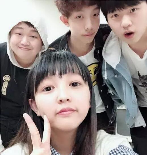 蓝战非为什么不和仓鼠玩了,蓝战非斗鱼最新消息