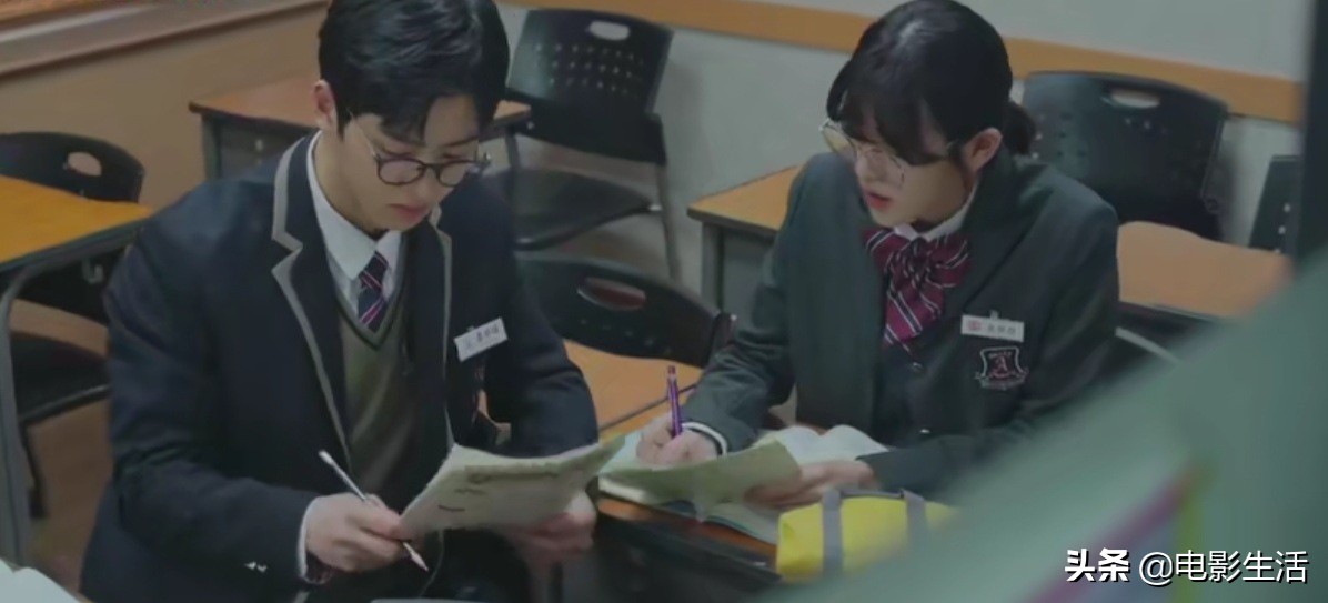 一口气刷完8.4分新韩剧，本来以为是搞笑剧，没想到被洒一波狗粮