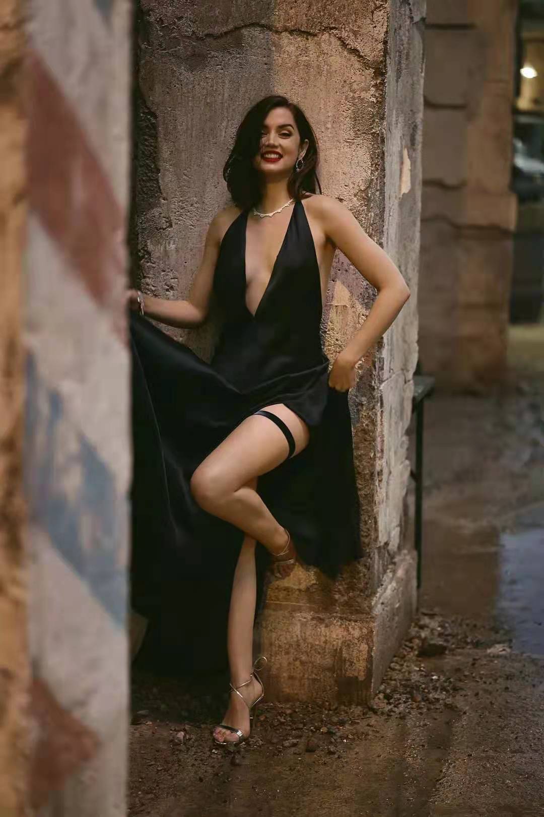 帮女郎安娜近照,邦女郎安娜走秀造型