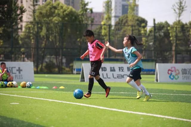 她，来过他的绿茵场