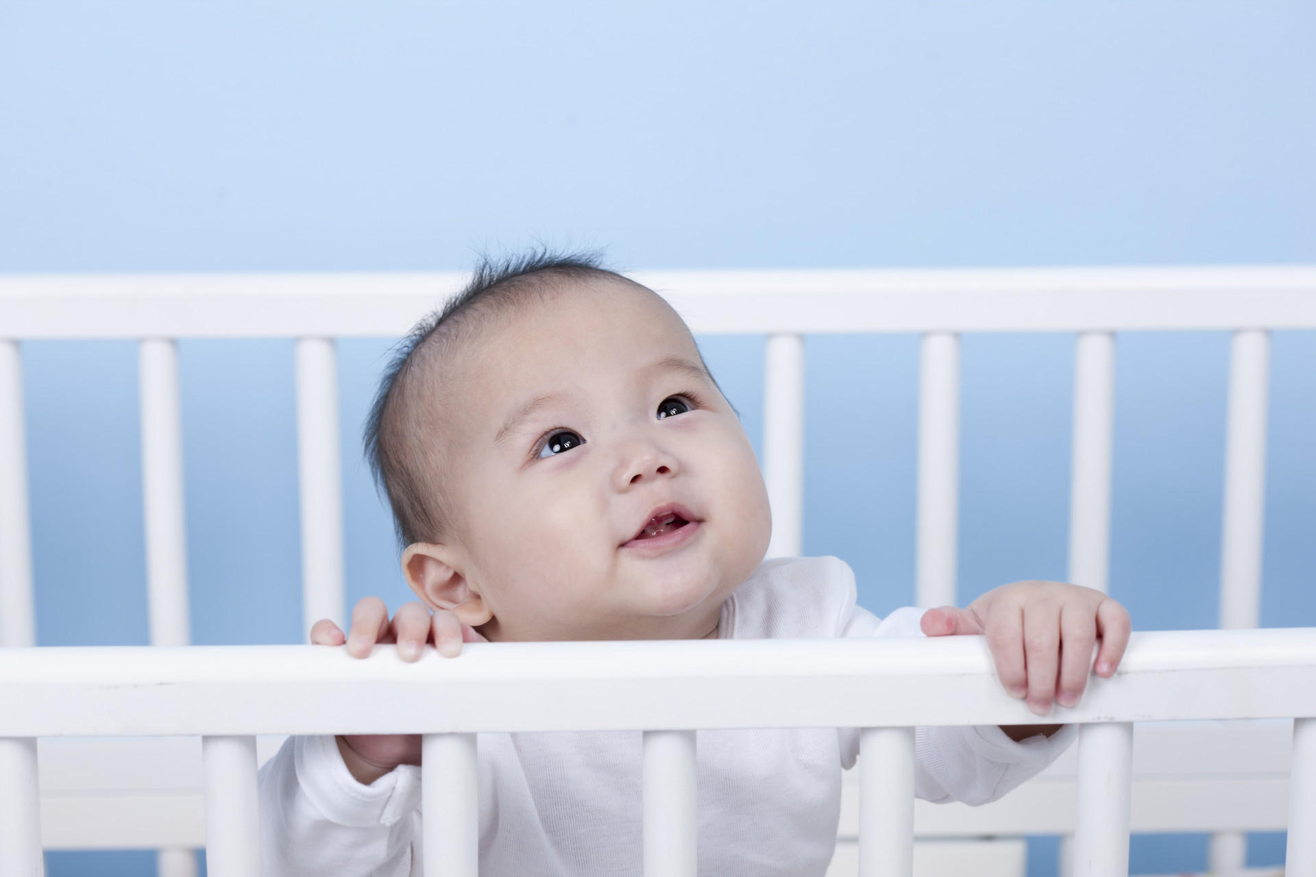 0-3岁宝宝哄睡难入睡,三个月婴儿难以哄睡的原因