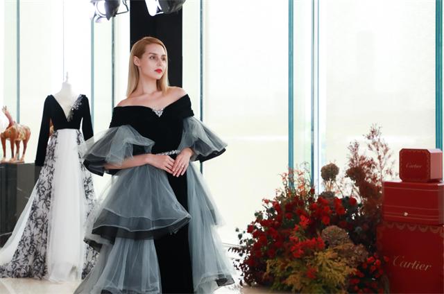 至美深湾，遇见薇妮体雕WENĒE高定华服及卡地亚高级珠宝