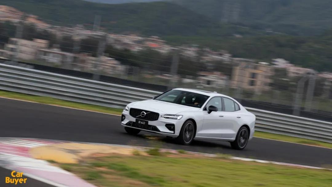 聊聊赛道驾驶与日常驾驶的心得,赛道试驾评测视角