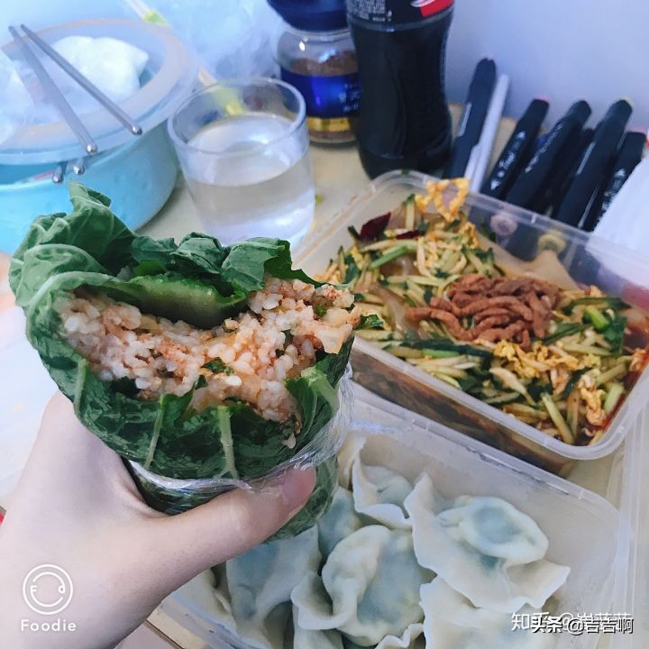 在东北吃饭是一种什么体验,跟东北人吃饭是什么体验