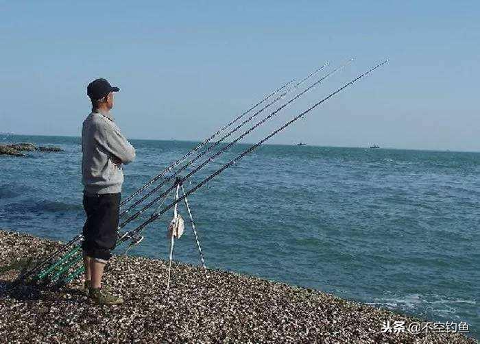 抛竿爆炸钩鲢鳙商品饵料配方,抛竿钓鱼怎样选择鱼钩饵料