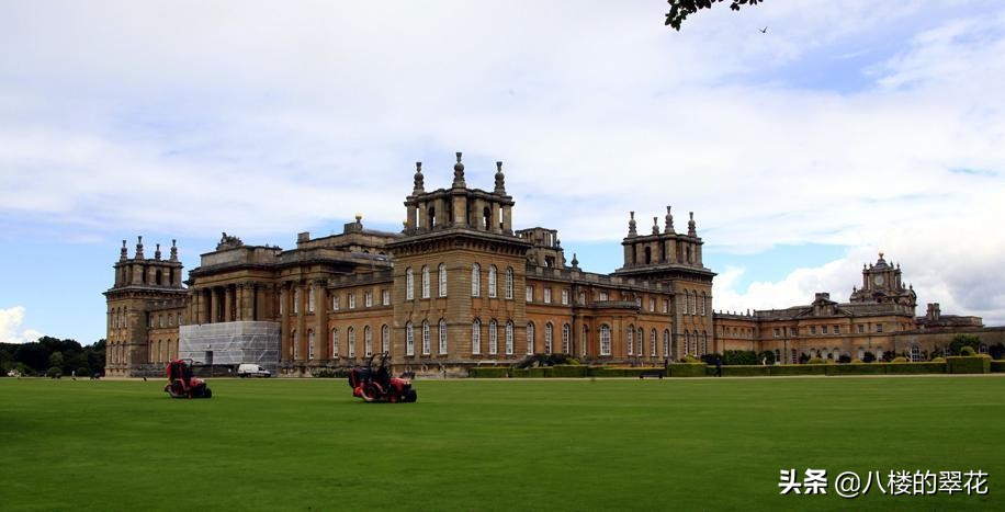 段誉可留学，乾隆能炒股，混编中国史与世界史的清奇画风