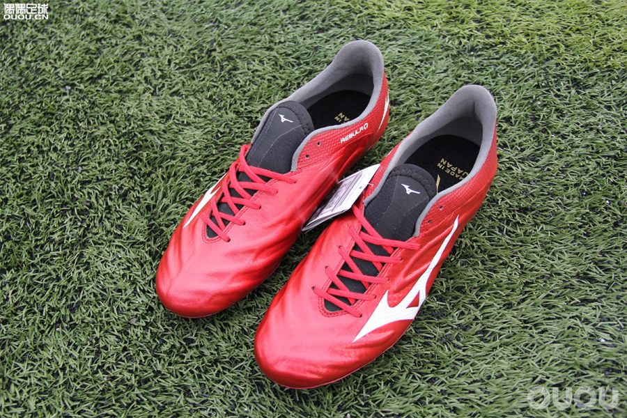 nike足球鞋全线测评,popa足球鞋实战测评