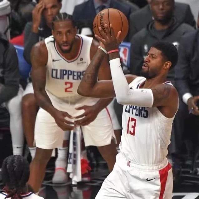 快船队重造“三角进攻”战术！“单打强点”伦纳德该由谁来应对？