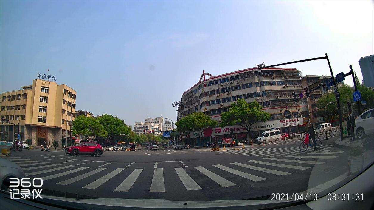 性价比超高的24小时行车记录仪,性价比高360行车记录仪