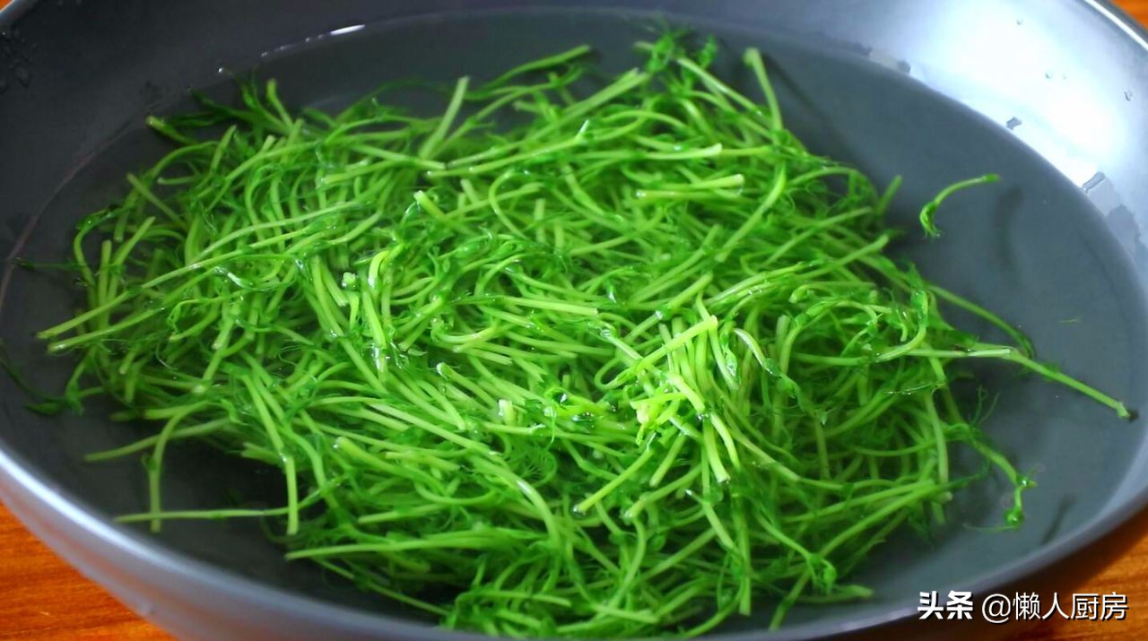豌豆苗的家常做法怎么炒,刚买的豌豆怎么做好吃