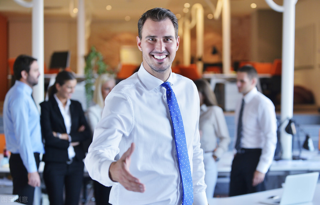 职场如何反击欺负自己的领导,职场遇到抢功的人怎么办