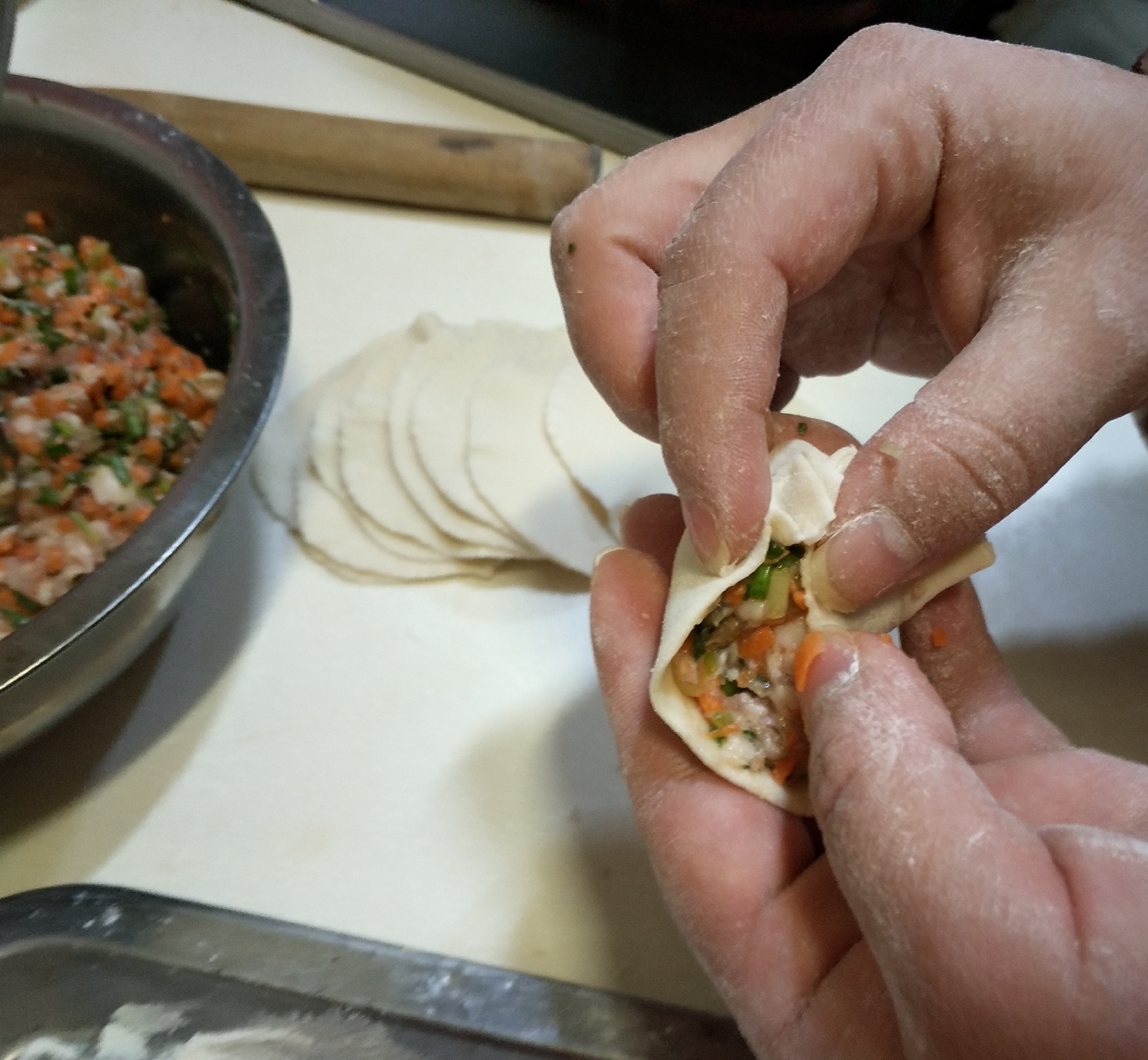 买的饺子皮的做法和面技巧,做饺子皮最好的方法