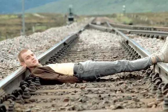 谁的青春,会没有一双Converse?