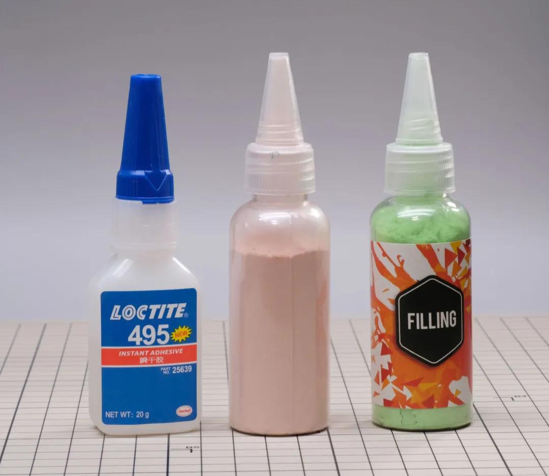 「学园」粘天线、断桩修复、搭胶板，你需要这些胶水来做高达