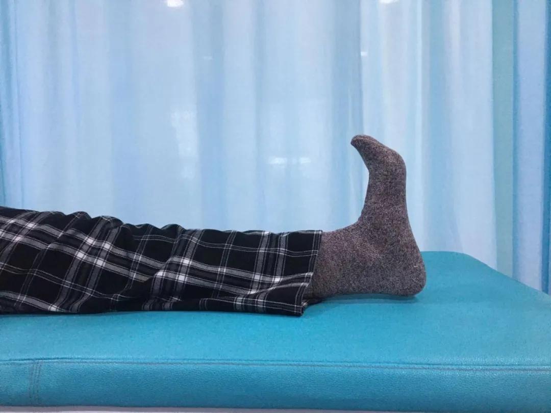 踝关节损伤没肿是不是就没事,踝关节损伤一周没有消肿