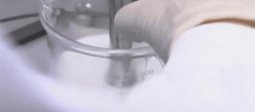 防晒霜放久了变成水,怎么判断防晒霜水油分离