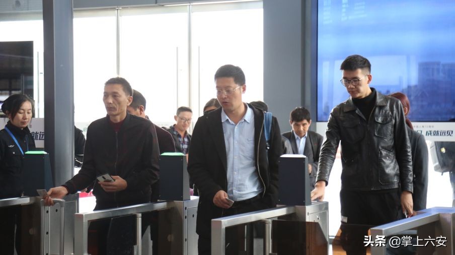 火车站刷身份证进站显示无电子票,火车站刷电子身份证能进吗