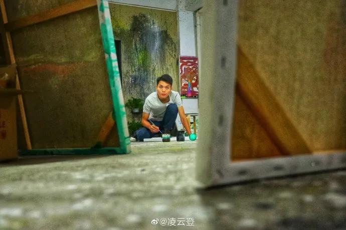 16岁男生上课画画被骂,15岁男孩画画被老师责备