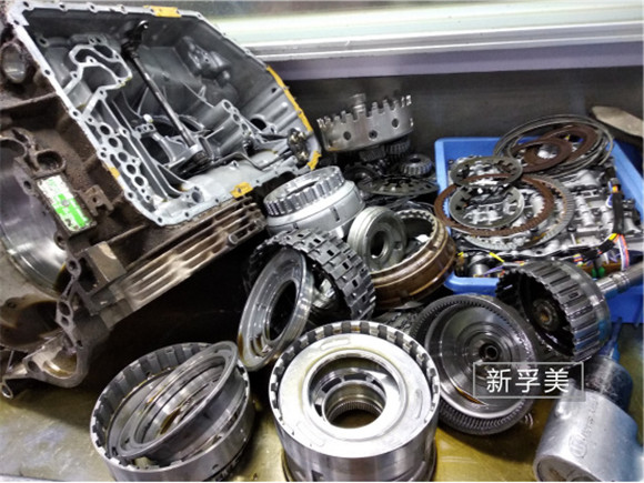 奥迪车变速箱打滑修复多少钱,奥迪a3变速箱坏了维修要多少钱