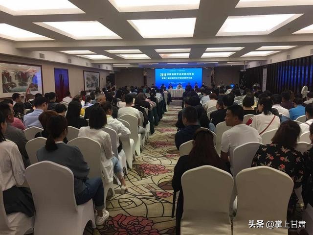 治疗白癜风最新技术突破,南京皮研所治疗白癜风的专家