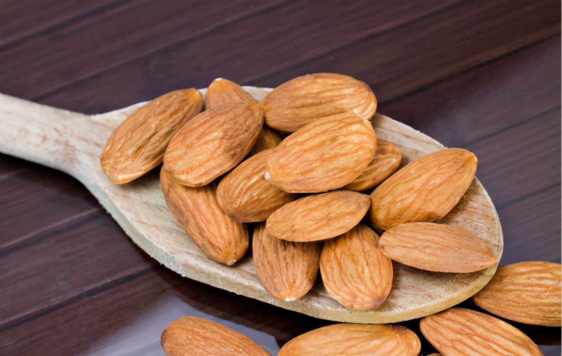 淡化黑色素应该吃什么,淡化雀斑去黄营养液