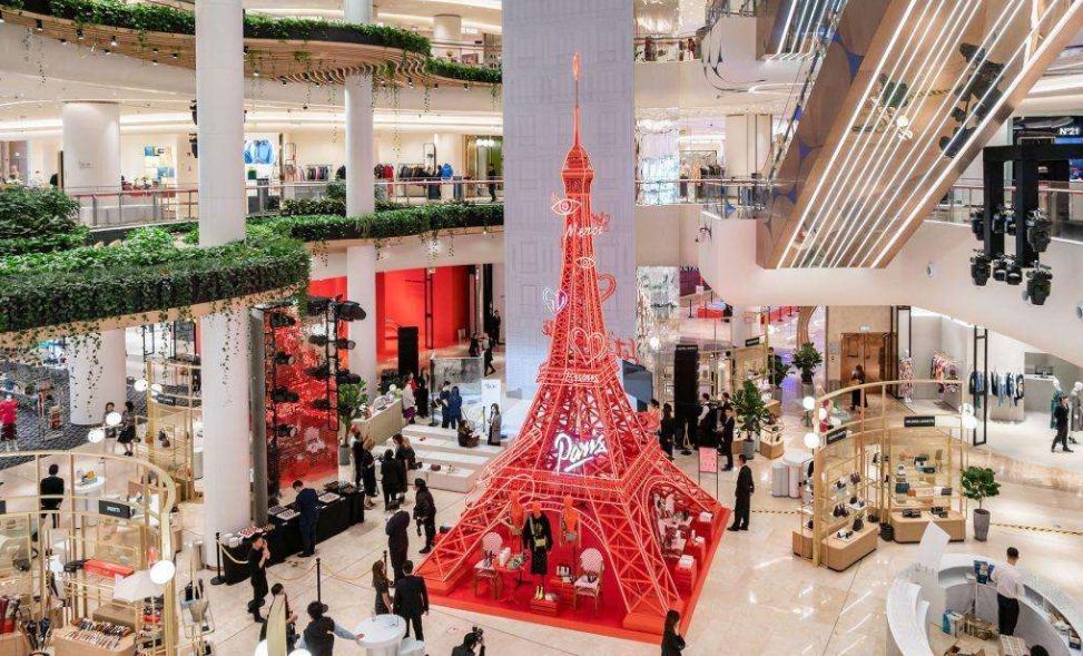 鐧捐仈婊ㄦ睙璐墿涓績,闆呬織鍏辫祻鐨勫簵