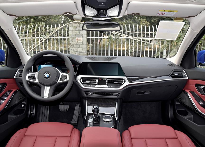 口碑最好的三排豪华车,速腾冠军跟八代思域怎么选