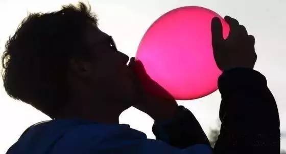 青少年吸食笑气的危害,青少年吸食笑气的危害有几类