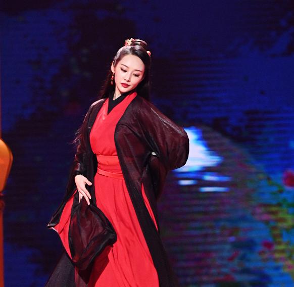 网红歌曲众生相：《惊雷》被批难听，《红昭愿》《芒种》维权难