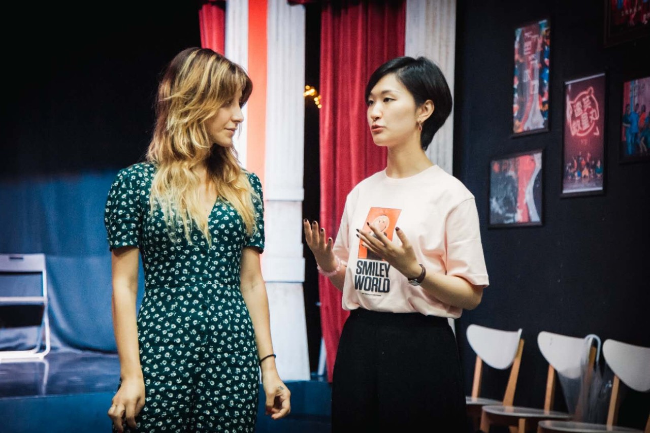 罗小佩，作为戏剧、电影导演的她，曾经学的竟然是神学？