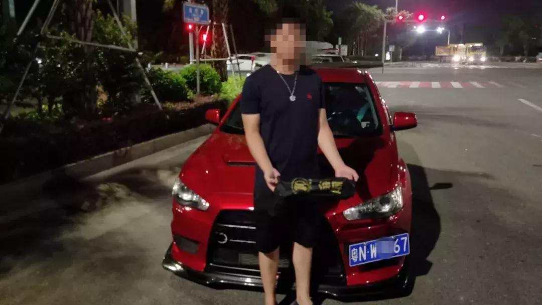 三菱翻车事故视频,三菱飙车事故