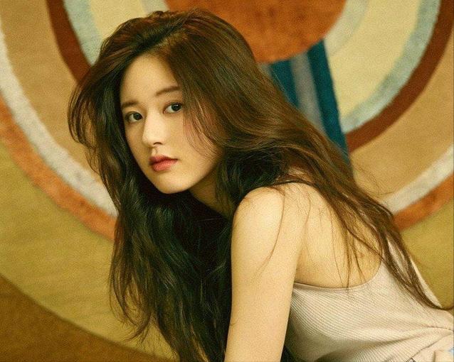 周洁琼发型胎毛刘海,摘假发片周洁琼