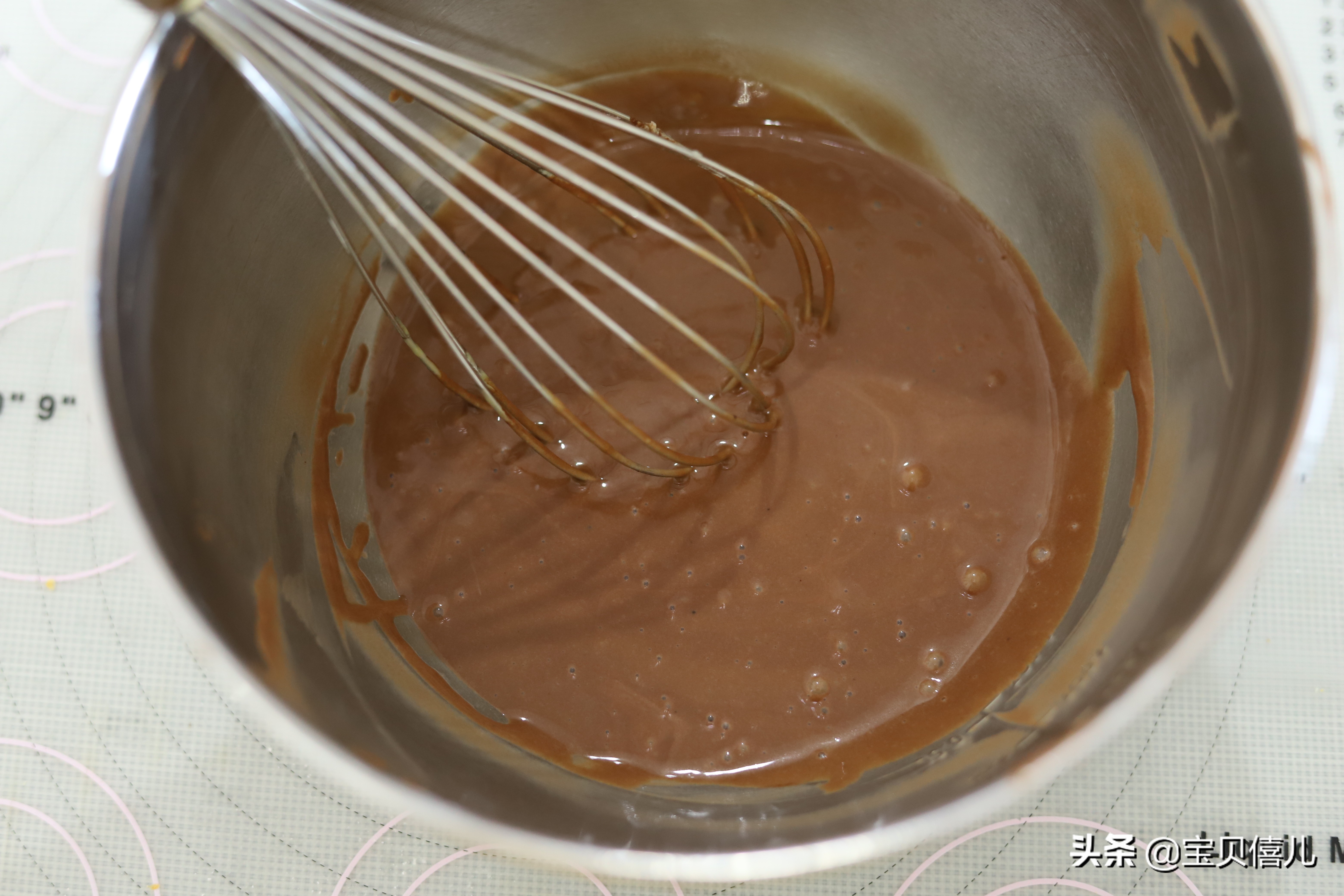 不回缩纸杯蛋糕窍门,不开裂的纸杯蛋糕教程