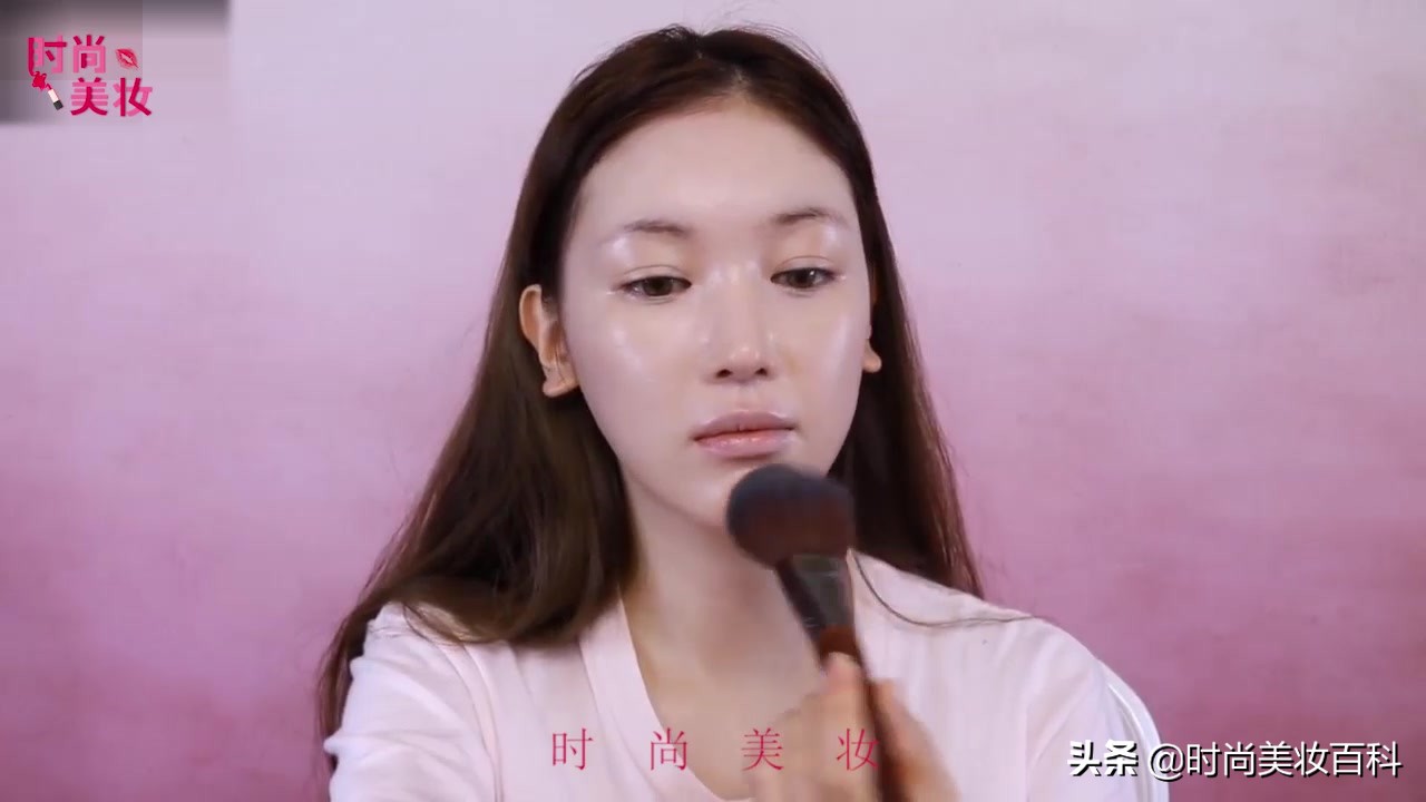 化妆教程日常妆精致黑眼圈很深,时尚化妆妆面造型