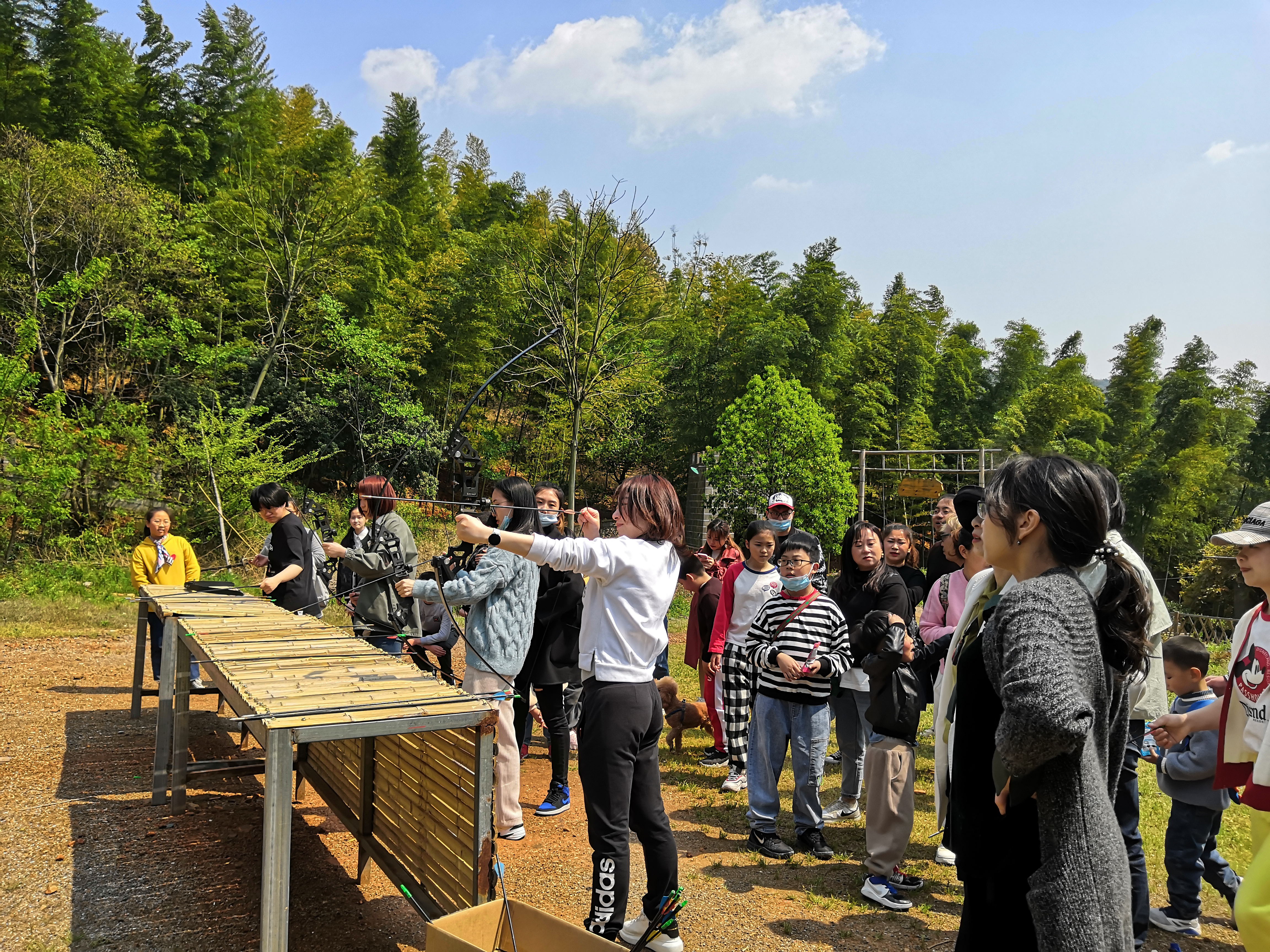 湖州哪里有好玩的镭射野外真人CS基地