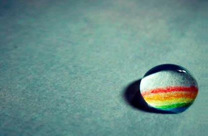 女人只会在她爱的人面前掉眼泪,女人会不会在不爱他的人面前哭