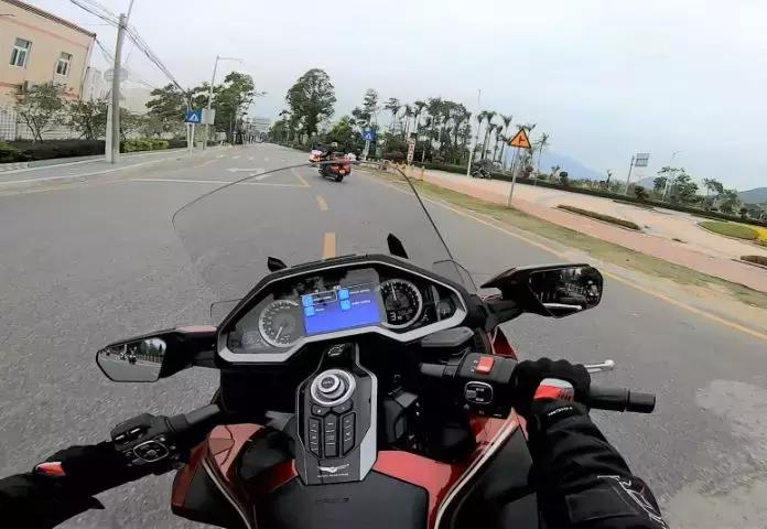 2018本田金翼详解,本田金翼2023款自动挡挡位图介绍