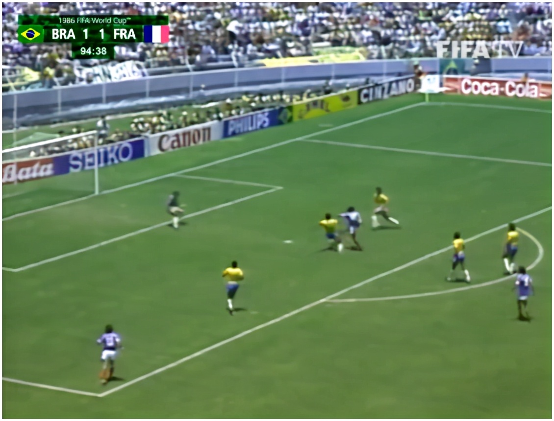 1986法国巴西经典之战,2006世界杯法国1-0巴西比赛图片