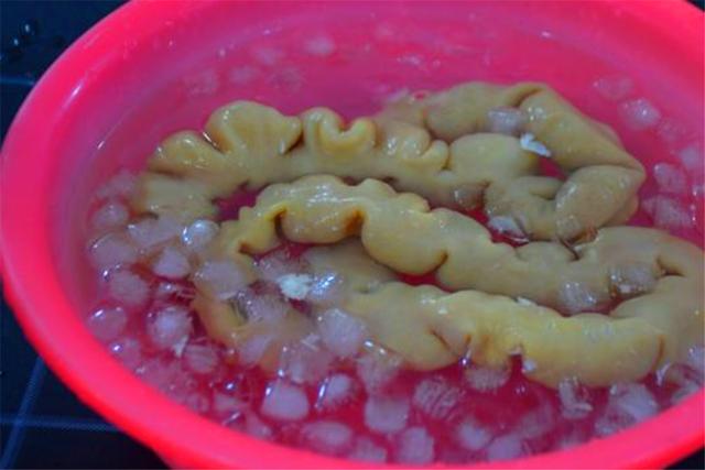 猪大肠怎么炒软脆,猪大肠怎么炒才好吃脆