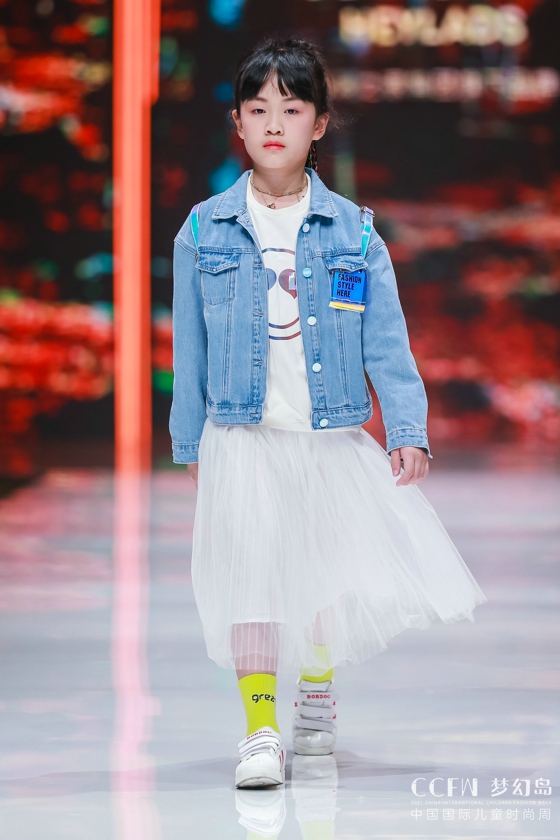 HEYLADS男生女生•玩转童年