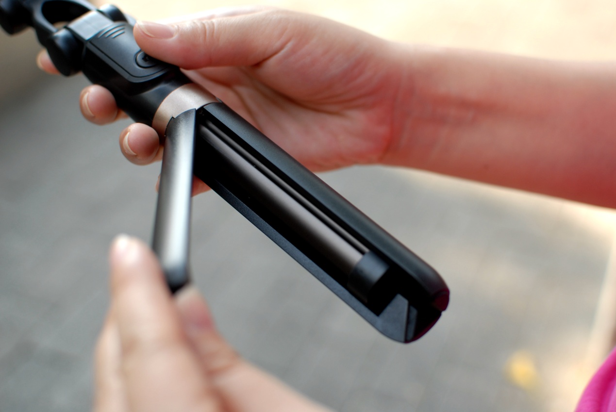 手持云台自拍稳定器,ar防抖动自拍杆稳定器推荐