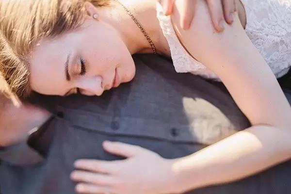 分手后最后一个问题你想问什么,分手时放不下一个人怎么办