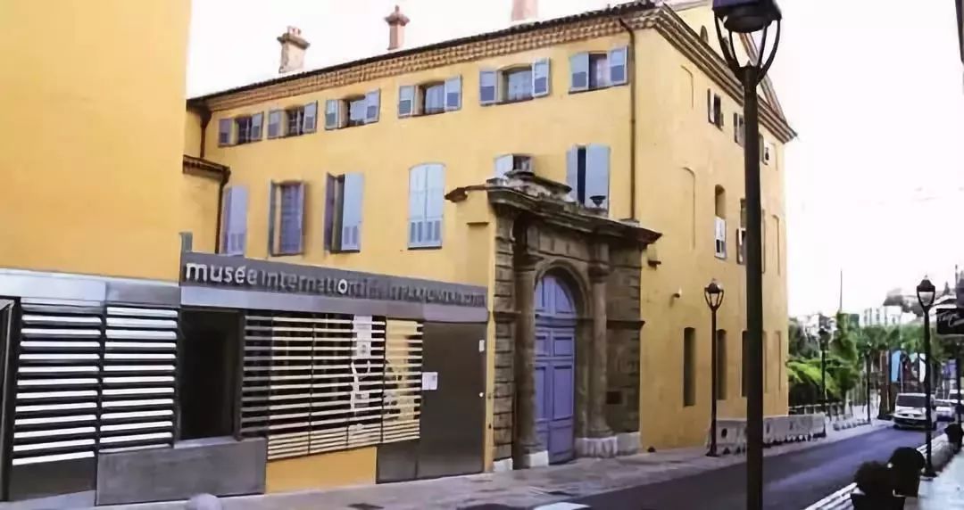 Chanel最新款香水原料诞生地,竟然就藏在这个中世纪小镇!