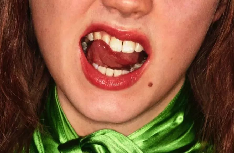 开箱：天啦噜！gucci口红的实物竟然比广告要好看？