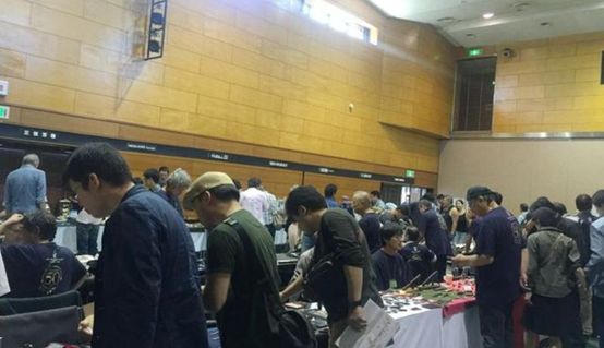 这是一场球迷的狂欢盛宴,这是一场豪车盛宴