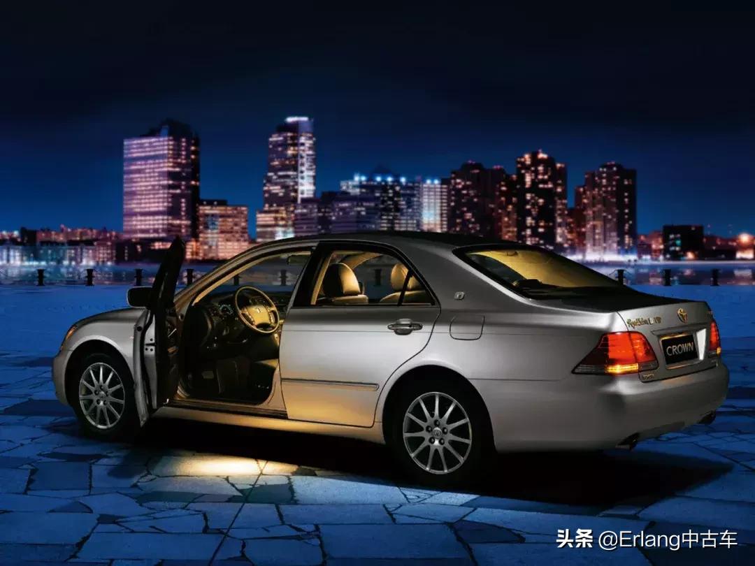 情怀皇冠最经典的12代,全新十六代丰田皇冠