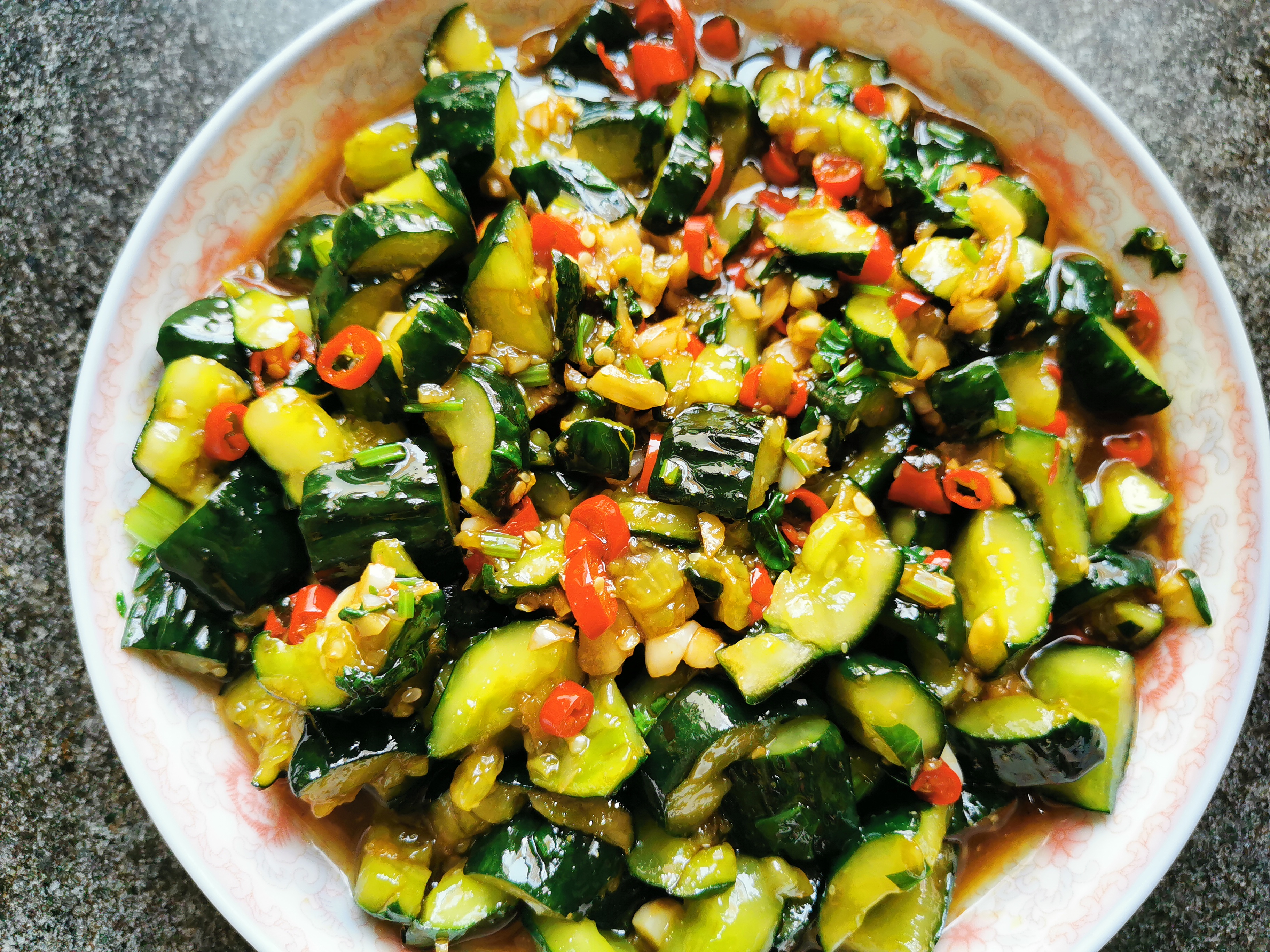 夏天都要吃的美食,夏天一定要吃的两种蔬菜