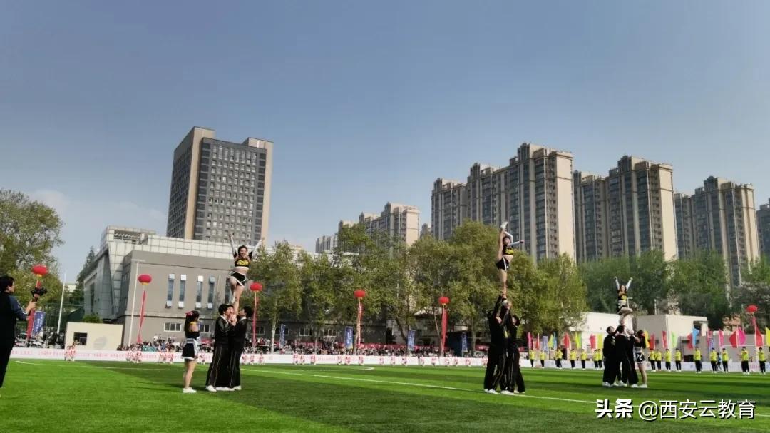 闄曞笀澶уゥ鍥鏍″暒鍟︽搷,鏍￠槦瓒崇悆楂樺厜鏃跺埢