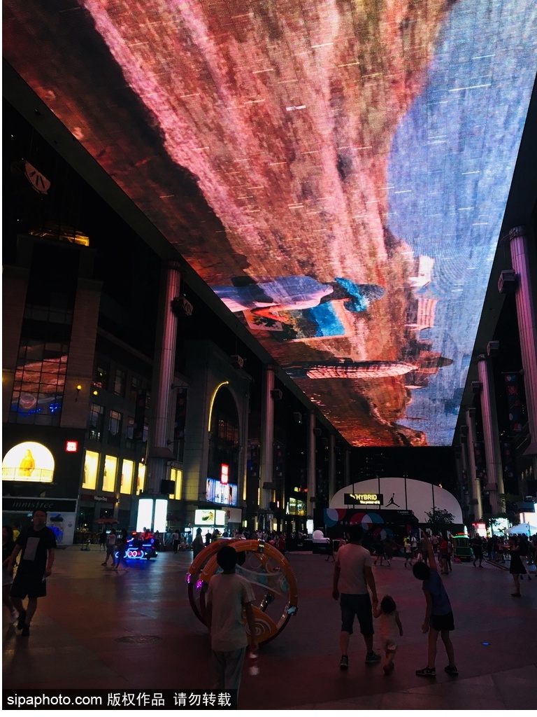 夜生活的北京三里屯,北京夜晚三里屯攻略